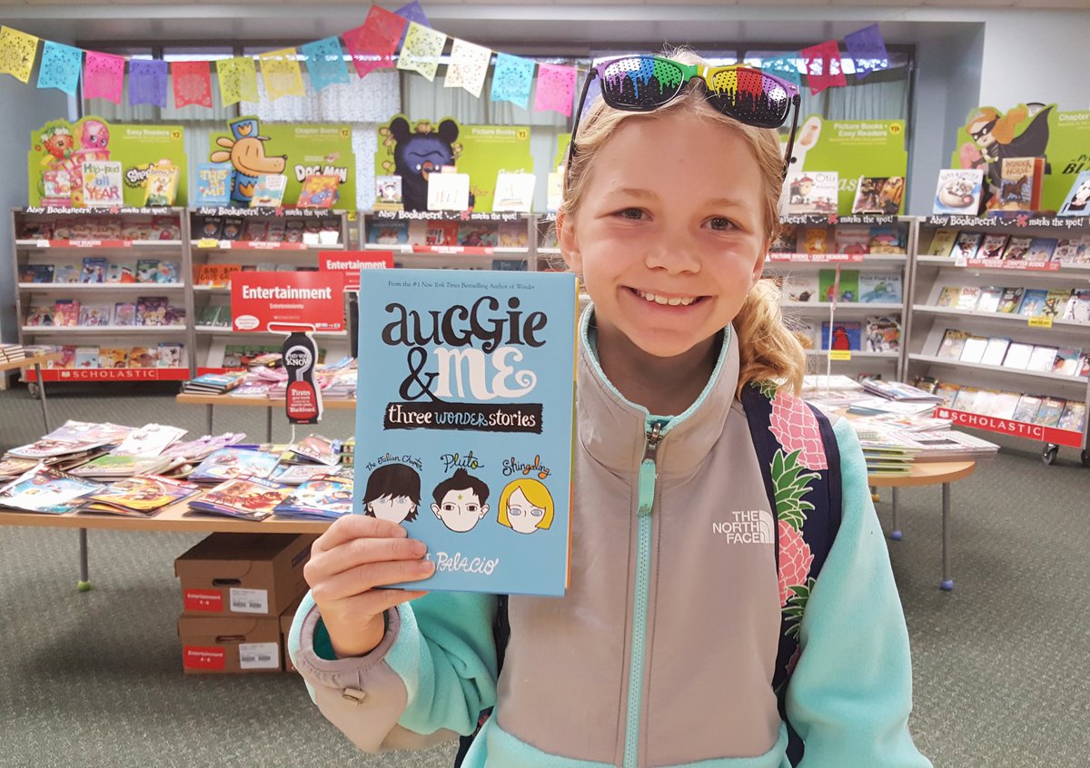 SPESlibraries's tweet photo. First book fair purchase of the week! Great choice! @Scholastic @LexingtonFour @RJPalacio #bookfair #reading #booklove https://t.co/r3kmHQkPHD