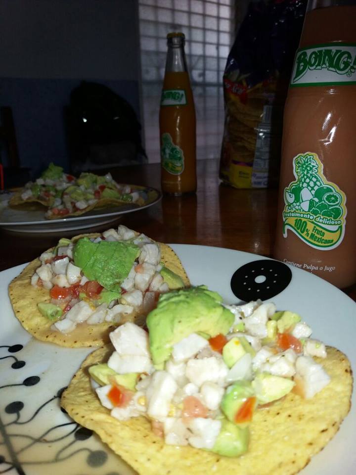 FerSansores's tweet image. Tostadas de ceviche de barracuda con unos deliciosos refrescos #Boing de Mango y de Guayaba. #delicioso #delmaralamesa