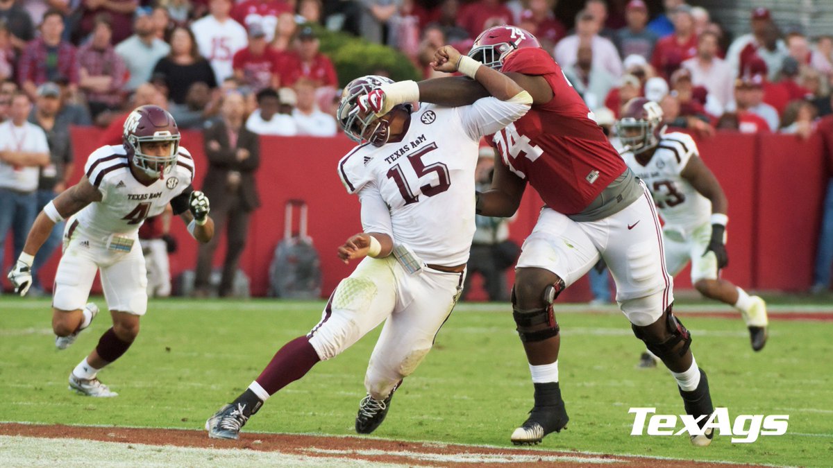 lubsies's tweet photo. It's Monday, and it's still a penalty... #TAMUvsBAMA #nocall 📷: me https://t.co/W4XE4dg6GR