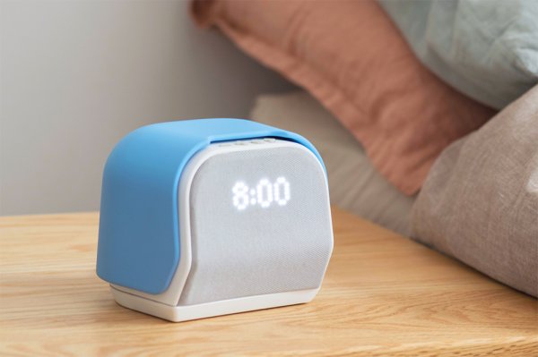 Kello smart alarm clock by <a href="/GetKello/">Kello</a> / Shortlisted 2016 New York Design Awards buff.ly/2dDVlUg #DRIVENxDESIGN #product #design