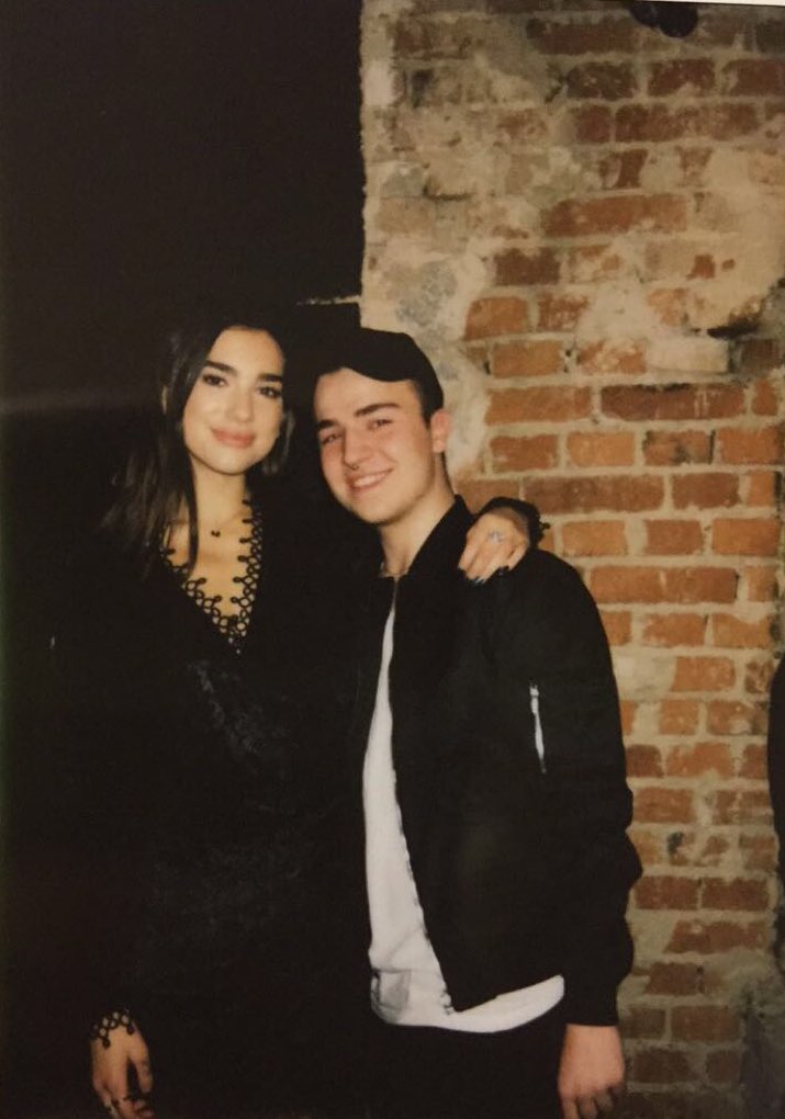 konsicantstop's tweet image. such a super cute babe with a super unique voice !!! already excited for you to come back @DUALIPA 💗💗💗