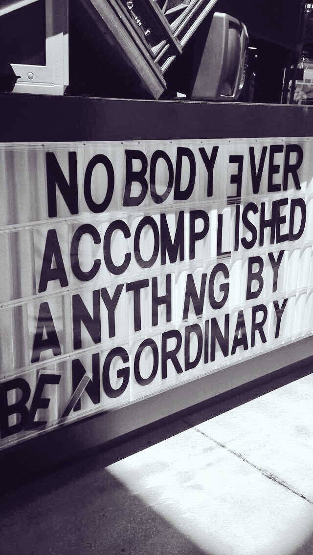 ferpachecot's tweet photo. "Nobody ever accomplished anything by being ordinary." https://t.co/dI1LmuewpV