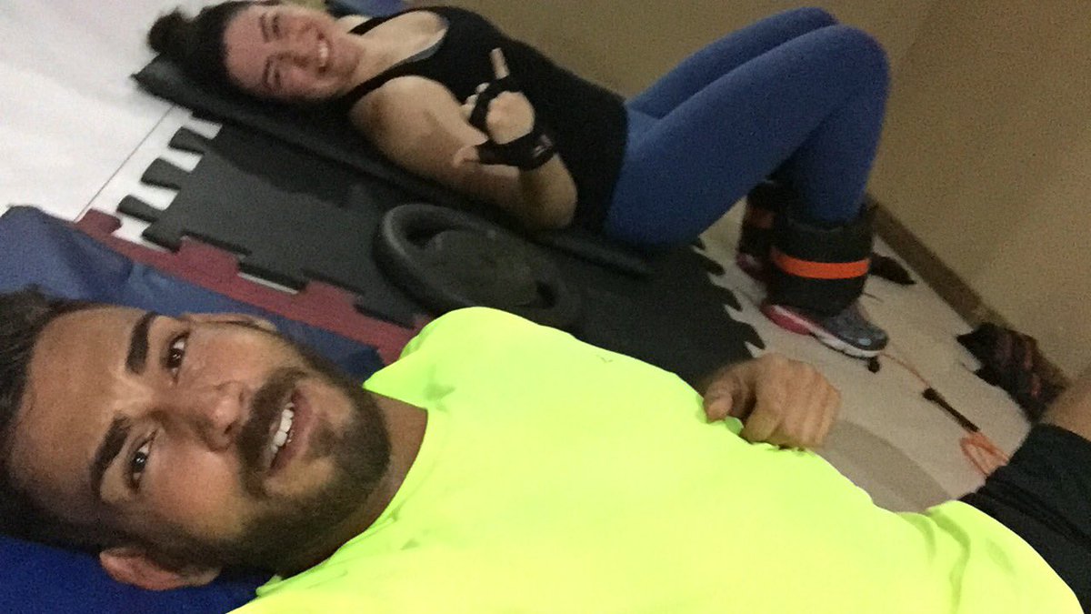ricardojuniodos's tweet photo. Hoje teve foto com a Rayane ... É ela que me dá força e muito esporro Kk 😂💪🏻. #AmigosDaDor #SeTaDoendoTaBom #NaoParaNao #ÔVerão #VemDevagar https://t.co/arCwUzC7M2