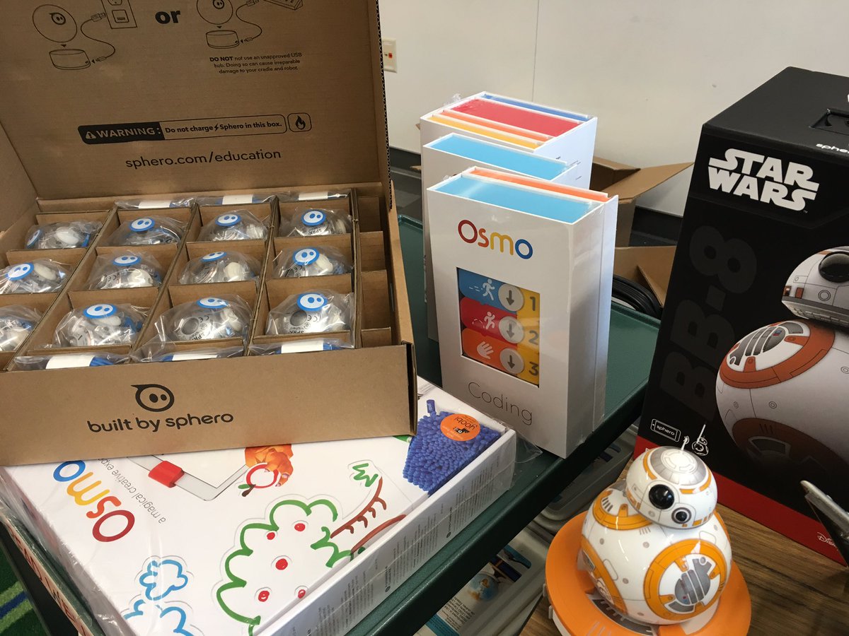 STEAM has arrived at Vose! Thx @verizonfoundation #somosingenieros #weareengineers #bsdfutureready <a href="/melissa_holz/">Melissa Holz</a> <a href="/directoragalvan/">Veronica Galvan</a>