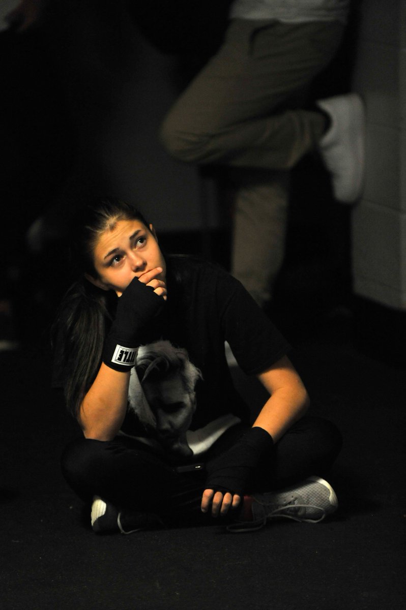 .<a href="/thedailyjournal/">thedailyjournal.com</a> GALLERY: Pro #boxer shares testimonial at Vineland High's #kickboxing club  vineland.dj/2dEjRzq #boxing
