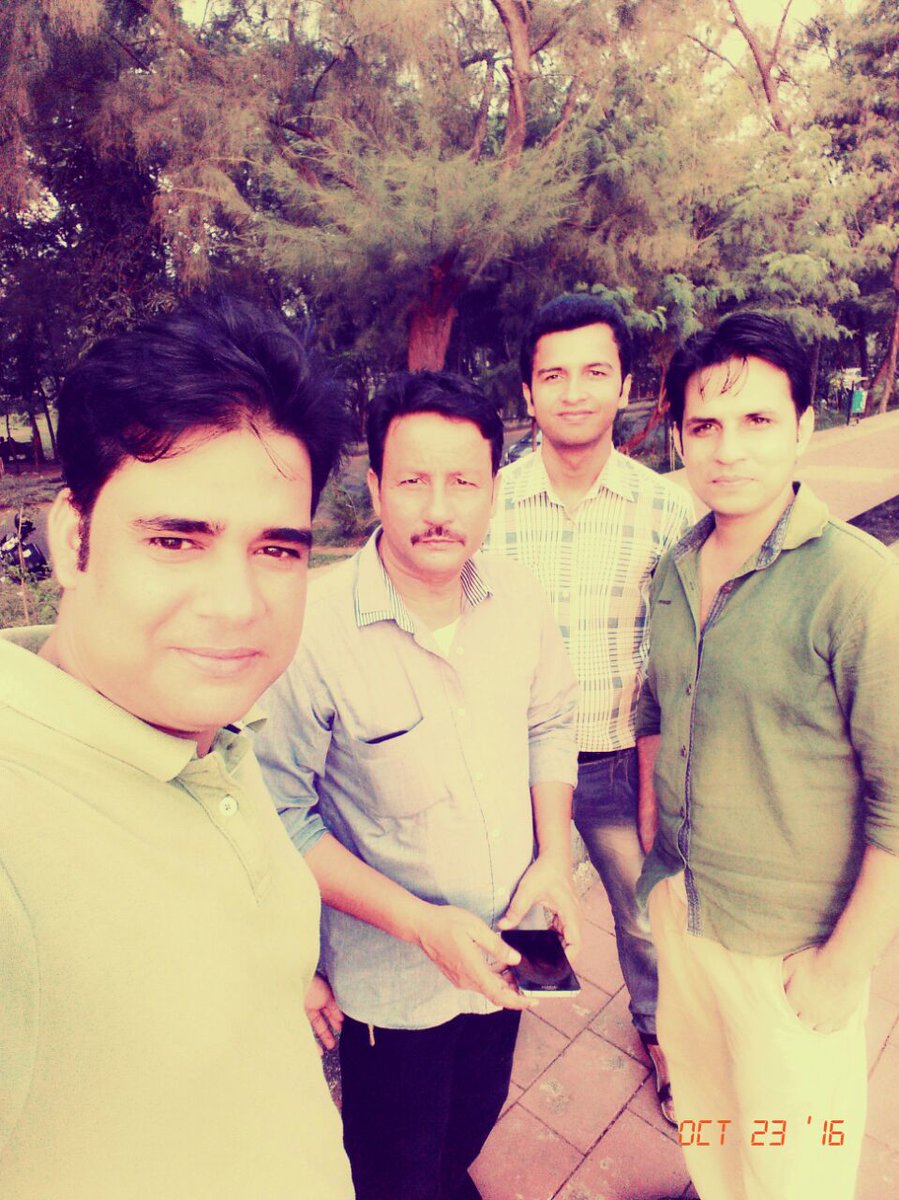 _md_ayan_'s tweet photo. #SpentSomeQualityTime
#Aftetlongtime
#WithMyBestFriend
#VikashSinha #happymoments https://t.co/nCHukXv8Iu