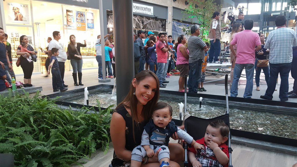 sandrammtv's tweet photo. Ya estamos en Paseo la Fe #EsShow córranle, aquí estaremos transmitiendo!!! https://t.co/kXtqOx2fkx