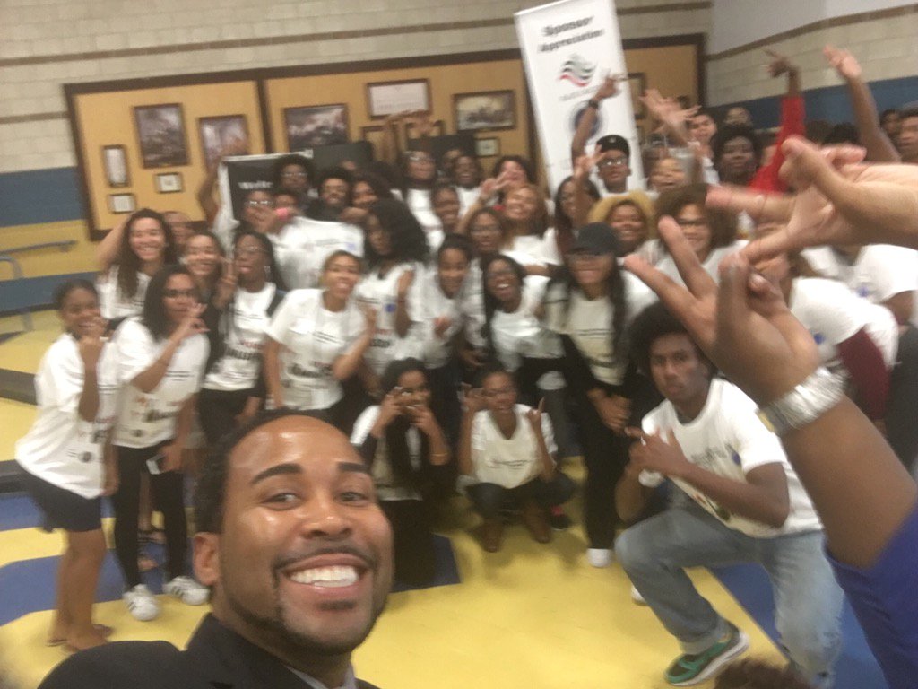 MrDavidJohns's tweet photo. With the babies #AfAmEdSummit #AfAmStudentSummit https://t.co/c8A48ujaxz