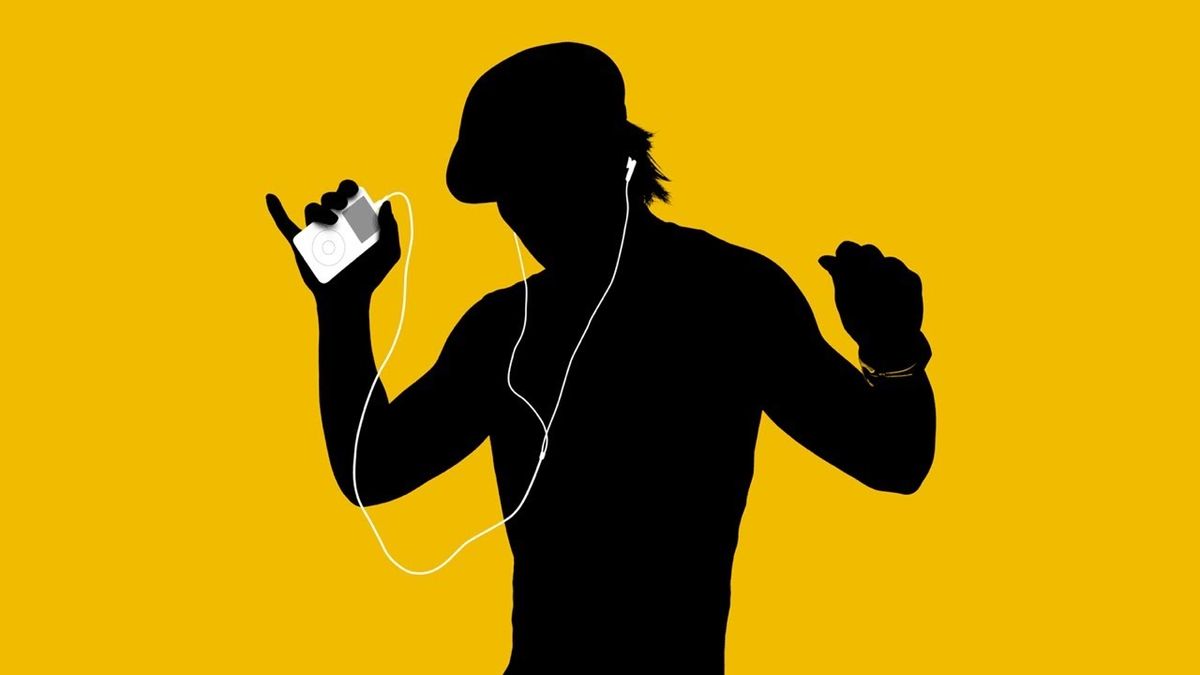 verge's tweet photo. The iPod turns 15: a visual history of Apple's mobile music icon https://t.co/efNXD3auoy https://t.co/weGR87SYX6