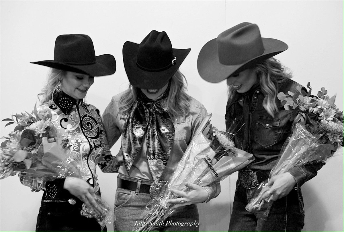 sryforuraccount's tweet photo. More pictures just because I'm so excited!!! #canbyrodeo #rodeoprincess https://t.co/EGzG1GXsQp