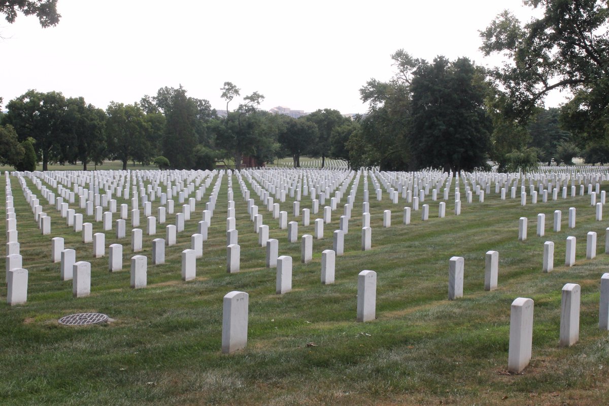 mikegrand1's tweet image. #Upwork abandons clients in the heat of battle.Unlike the honorable men buried in Arlington,  #UpworkHelp cuts &amp;amp; runs when it gets tough.