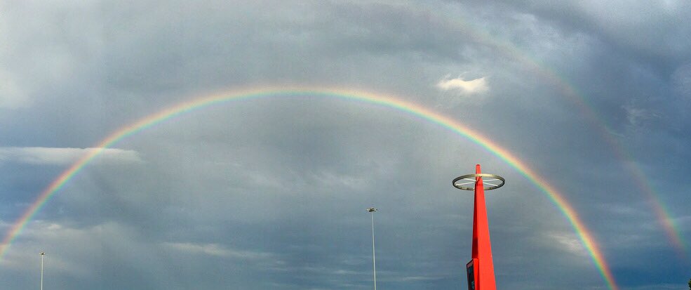 Double rainbow all the way... 🌈🌈#ItsSoIntense #AtTheBigA https://t.co/7qrWNa9PXz