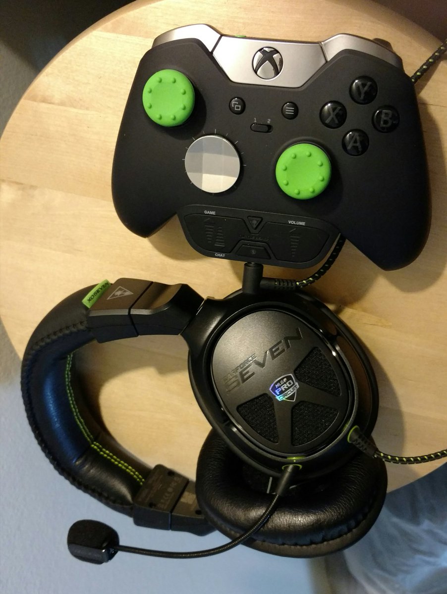 TenjinChan36's tweet photo. Best in the business @DriftsGrips @turtlebeach #xoseven #xboxelite https://t.co/RrCVfbVuVd