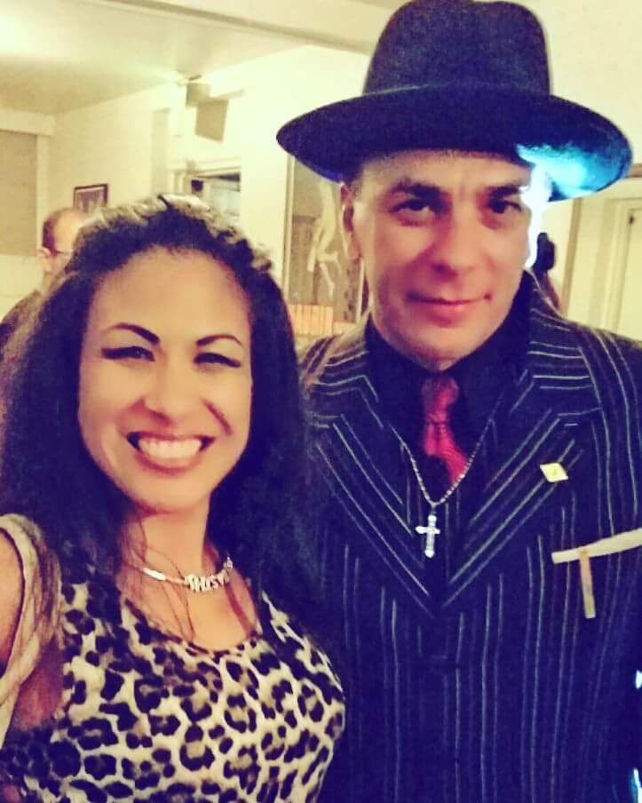 LuxnvCom's tweet photo. #saxophone #scymoreinnsteakhouse #ellingtons #music #band #jazz #guitarist #plantuim #tinamarie https://t.co/XxZpmJYxXm