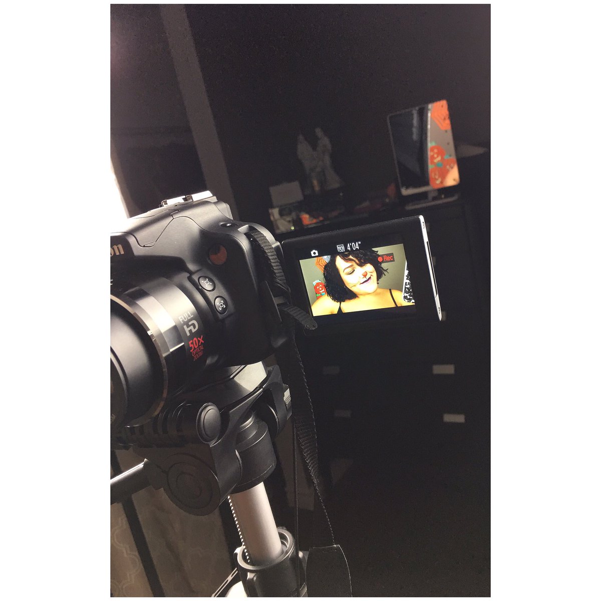 YTBeautyWithB's tweet image. Tomorrow the Halloween antics begin!🎃 I hope you guys are ready for a crazy week of #HalloweenTutorials! #beautywithb