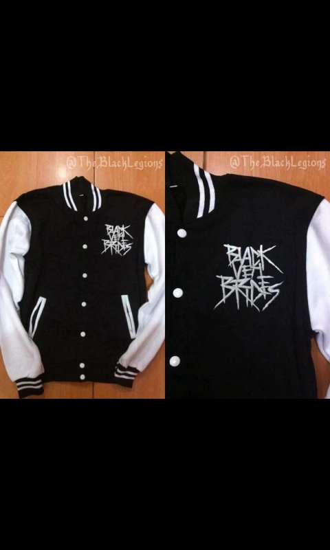 ivonnespinoza31's tweet photo. Want this jacket 😍😍💖💖😘 https://t.co/4pUddnJAlh