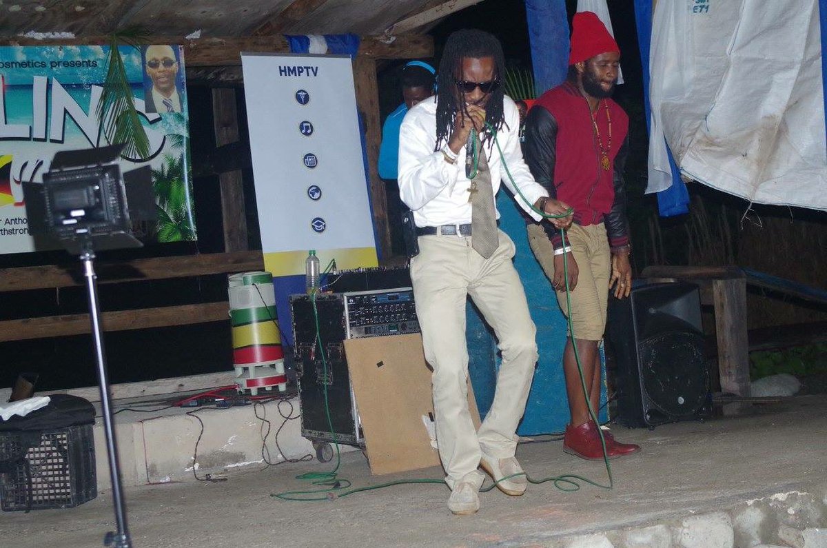 KINGBRANO's tweet photo. @HiyaFlames @JAHFENIXX #DIFALA "Healing The Nation" @ShalshaniM @ijahstars @djempresstashai @Iriefm_eskankin #Skiffy https://t.co/Fqoq0G1tkE
