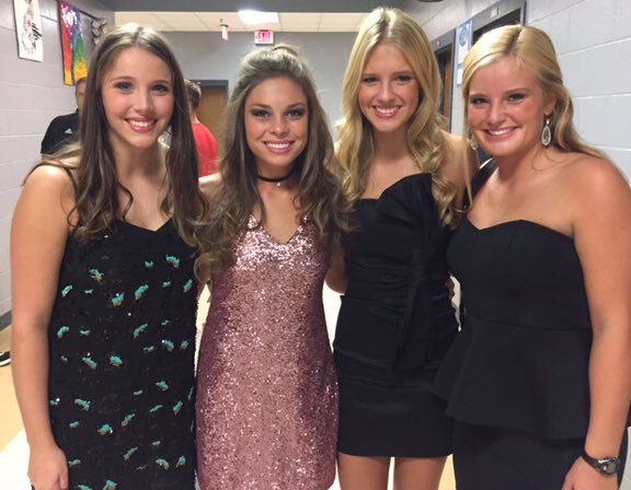 shea_carter's tweet photo. Beauty and Beau night 1 ✅ https://t.co/ddv86UDTrW