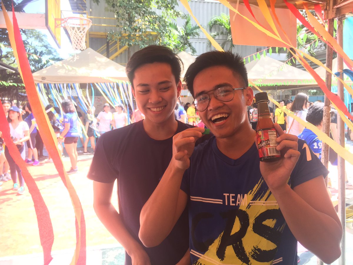 ustPTSOC's tweet image. Lorenzo Isip dominating JR Mariano, 3PTs. #FireFactor #PTSOC #Sinagtala2016 🔥