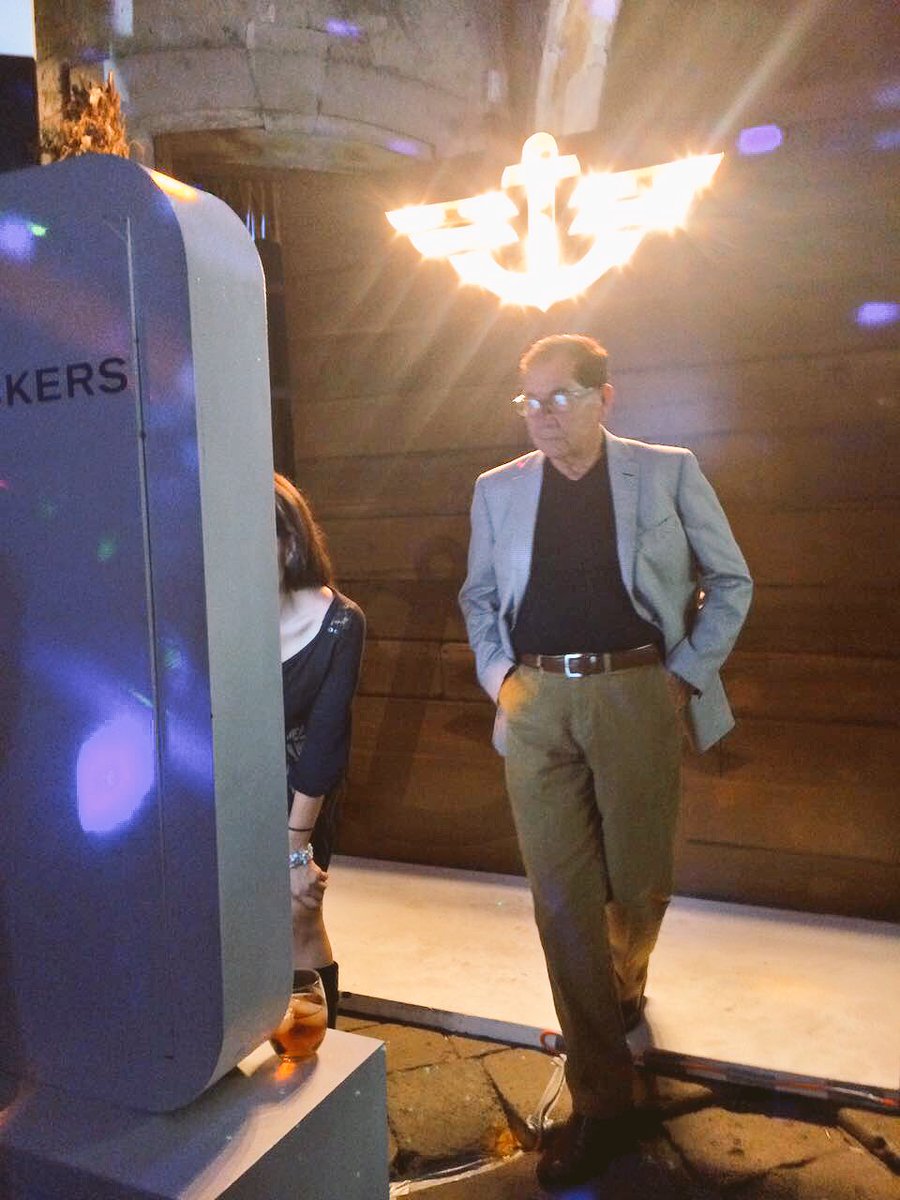 DockersMX's tweet image. ¡Estamos en la fiesta de @Ambulante en el #FICM2016! Si estás aquí, no olvides pasar a nuestro Photo Booth 📽🎞 #DockersMX