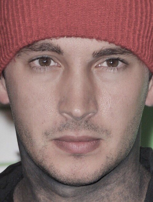 tylerxpolarize's tweet photo. his face is perfectly proportional it's unreal https://t.co/4CXeiCssry
