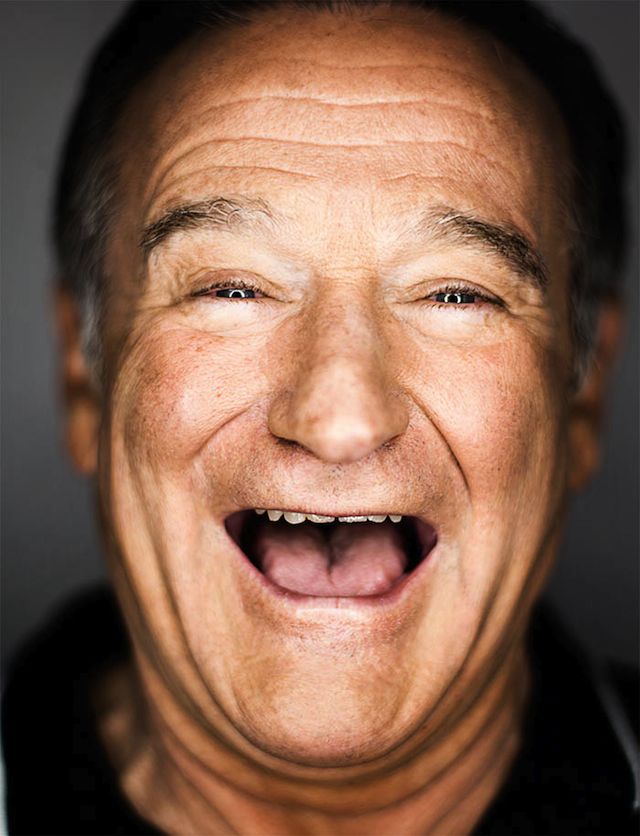 DiapersTbix's tweet photo. Robin Williams, character faces; over joyed https://t.co/1Ea7yxBKLS