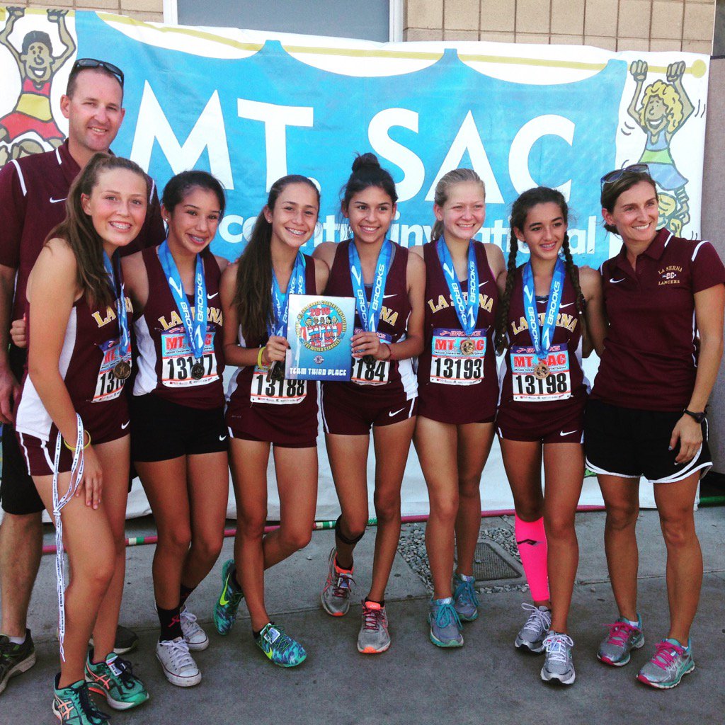 lasernaxctf's tweet photo. Congrats to our Varsity Girls for taking 3rd place at MT. SAC Invitational #LaSernaXC #LaSernaHighSchool #mtsacinvite https://t.co/V3yxUCYwEz
