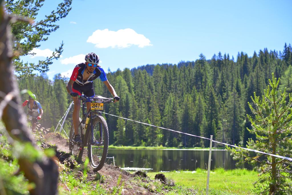 shivenaerohawk's tweet photo. The magnificent alpine lakes
#herocycles #heroactionteam #utbikes #biketransalp #trailstuesday #alps #mtb #crosscountry #himalayastoalps https://t.co/i5v0yfg9dz