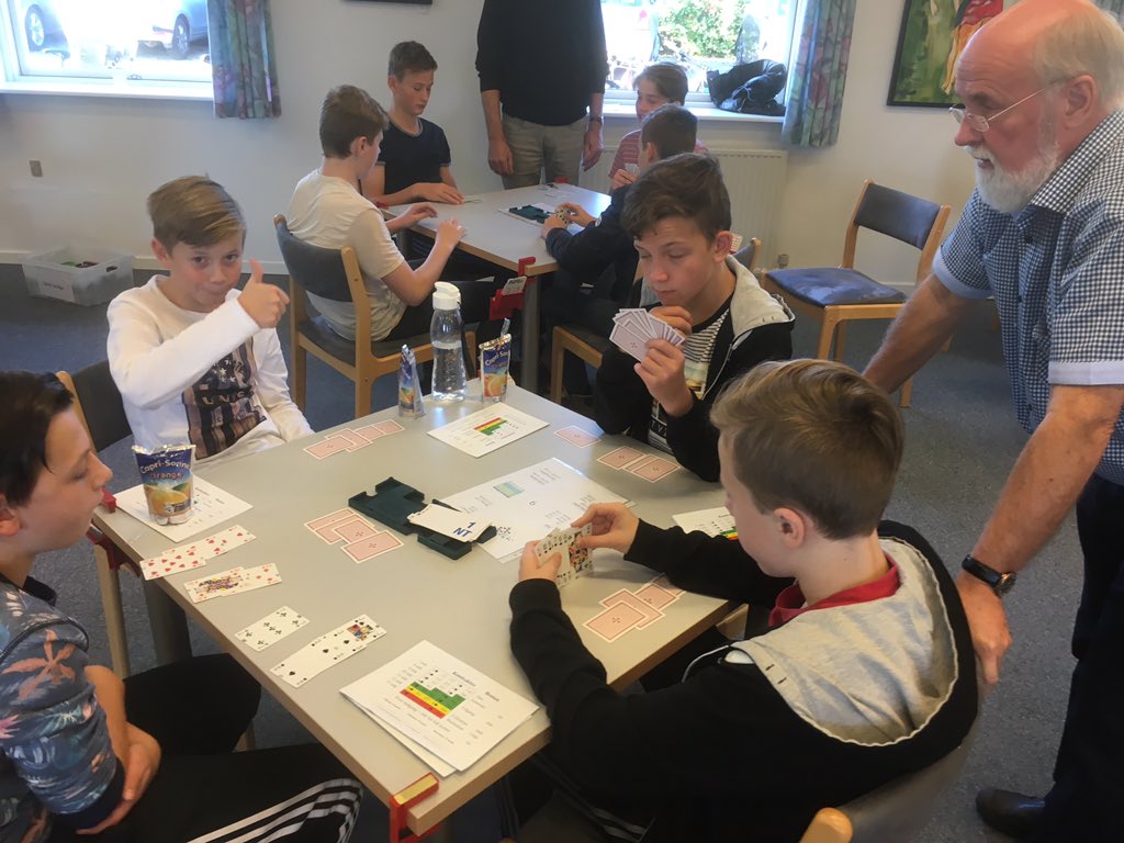 Dansk Skolebridge tweet media