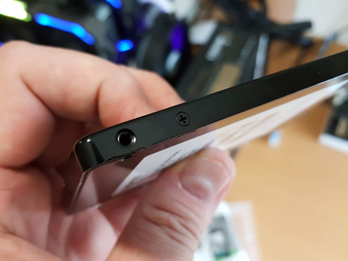 andressergiox's tweet photo. KINGMAX #SSD #SME32 #Xvalue 240GB Sata III #Unbox
#KINGMAX https://t.co/BB76N5Sugt https://t.co/OOvSTJ33Q2