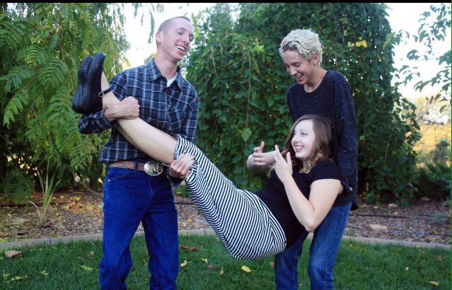 abbieputnut's tweet photo. Don't ask 😂😂😂 #lifewithbrothers https://t.co/3GMk5G60a2