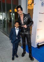 With the #1 magician in the world. <a href="/CRISSANGELPR/">— ☆ ᴄʀɪssᴛᴏᴘʜᴇʀ.☆ Ⓜ️ (Parody) EDLT.</a>