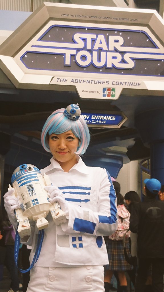 みかちゅん ө ディズニーキャストのカメラワークさすがや というわけで全身 顔の丸さよ E ディズニーハロウィン スターウォーズ R2d2 Dハロ仮装 T Co Vjgsyvmcfz Twitter