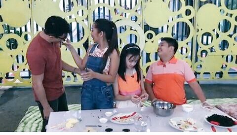 mhaaey's tweet photo. Caption be like:"BabyLove, tikman mo ang ginawa namin ng mga Baby mo para sayo" 😂😍😍

@dawnchangoffcl @arronvillaflor ❤️❤️ https://t.co/XtMQV6zJOe
