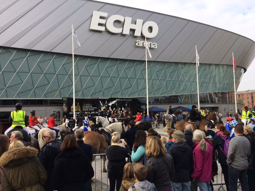 MandSBankArena's tweet photo. Look at all these horses on our piazza! @LiverpoolInt #LiverpoolRide https://t.co/j1NSdwhR8Y