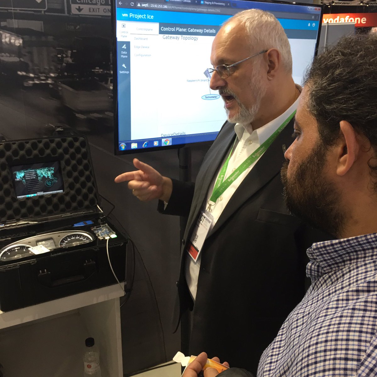 jsalinaswork's tweet photo. Interesante visita al #IOTWC16 con @jvorenga y @BarbaneroJavier #connectedcar #smartcooler #connectedhome #smartcity https://t.co/8yyQlT2KaV