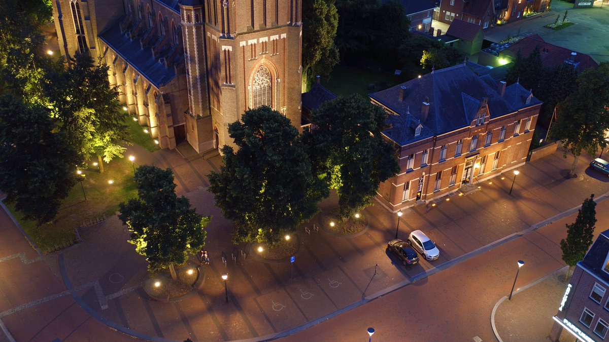 Best is een van de finalisten voor de City.People.Light Award en daar zijn we trots op! #vote #stem lighting.philips.com/content/B2B_LI… #RT #ledlight