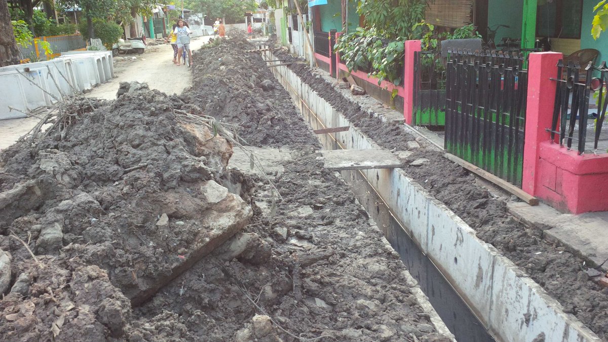 anie_anwar's tweet photo. Tlg sungai penyangganya di keruk ya @pemkotbekasi @BekasiUrbanCity klo gk percuma got digedein !! https://t.co/V74ofXVD8x