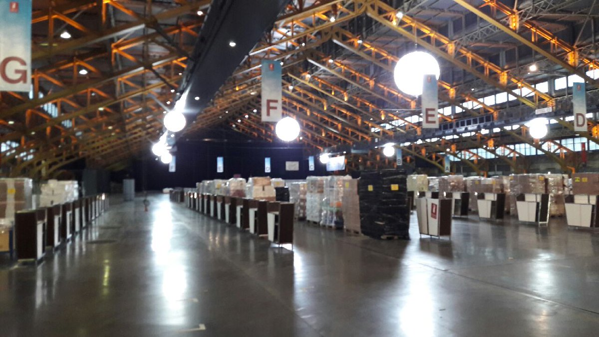 vigneronindep's tweet photo. En montage ... J-2 pour l'ouverture du #salon de #Lyon @TonyGarnierLyon #SDVLyon #Vins #Vignerons #wine https://t.co/V2zDLUNK7A