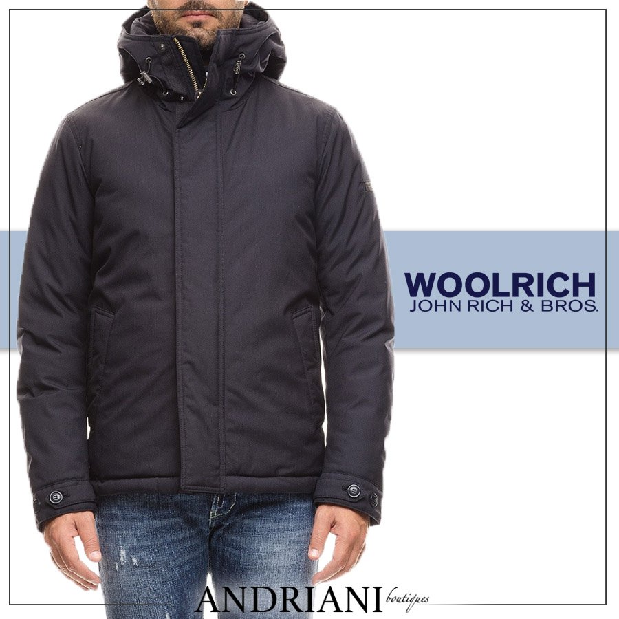andrianistore's tweet photo. Estremamente #caldo, #pratico e #versatile: acquista #online questo #giaccone @WoolrichInc. Clicca qui> https://t.co/WV3TDcsBjw #andriani https://t.co/NUVvcZ4Rc7