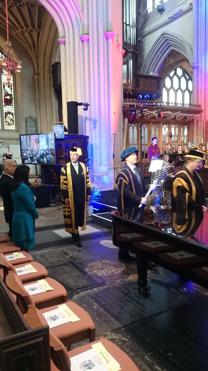 RoyalFamily's tweet photo. Chancellor of @UniofBath The Earl of Wessex helps celebrate 50 years since the granting of the University's Royal Charter https://t.co/thpC7VPtvq