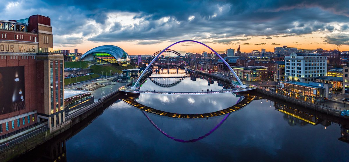 SkyOpticsLtd's tweet photo. The Millennium Bridge Pt 2 @photoweather1 @theWeatherboy @SemreCe @Team4Nature300 @NorthEastTweets @digiFfotoramblr @ThePhotoHour @500pxrtg https://t.co/rpCkl06y0w