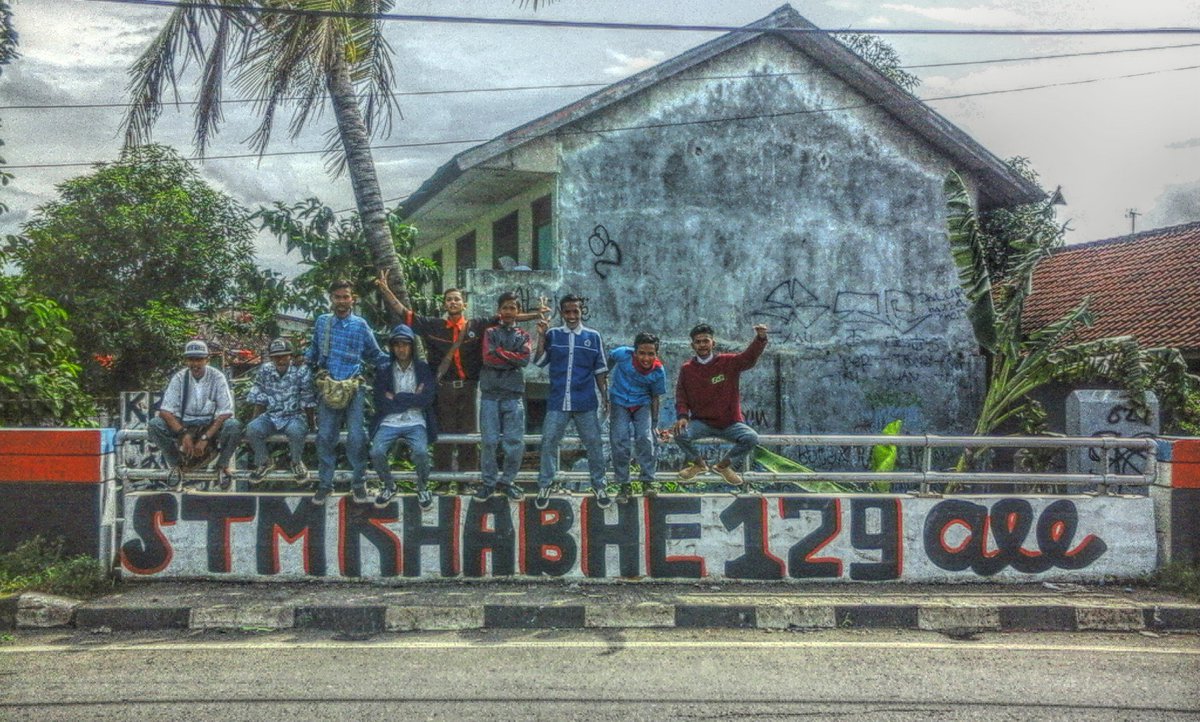 StmKaryabhakti2's tweet photo. Titip salam dari basis
#453m
#Rw525b https://t.co/xyYjsaOzS9