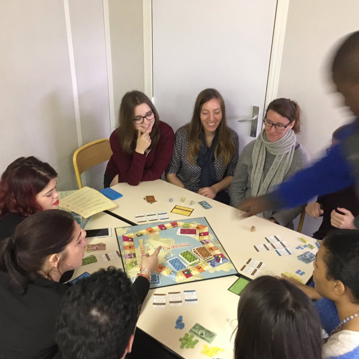Terrabilis's tweet photo. L émergence du monde de demain se joue avec nous tous! #master2 #iseadd #SeriousGames #edd https://t.co/Kvb2a0t1cy