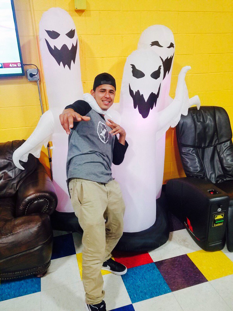 Wiilly8's tweet image. hahah Con Mis hermanozz👻😂😂