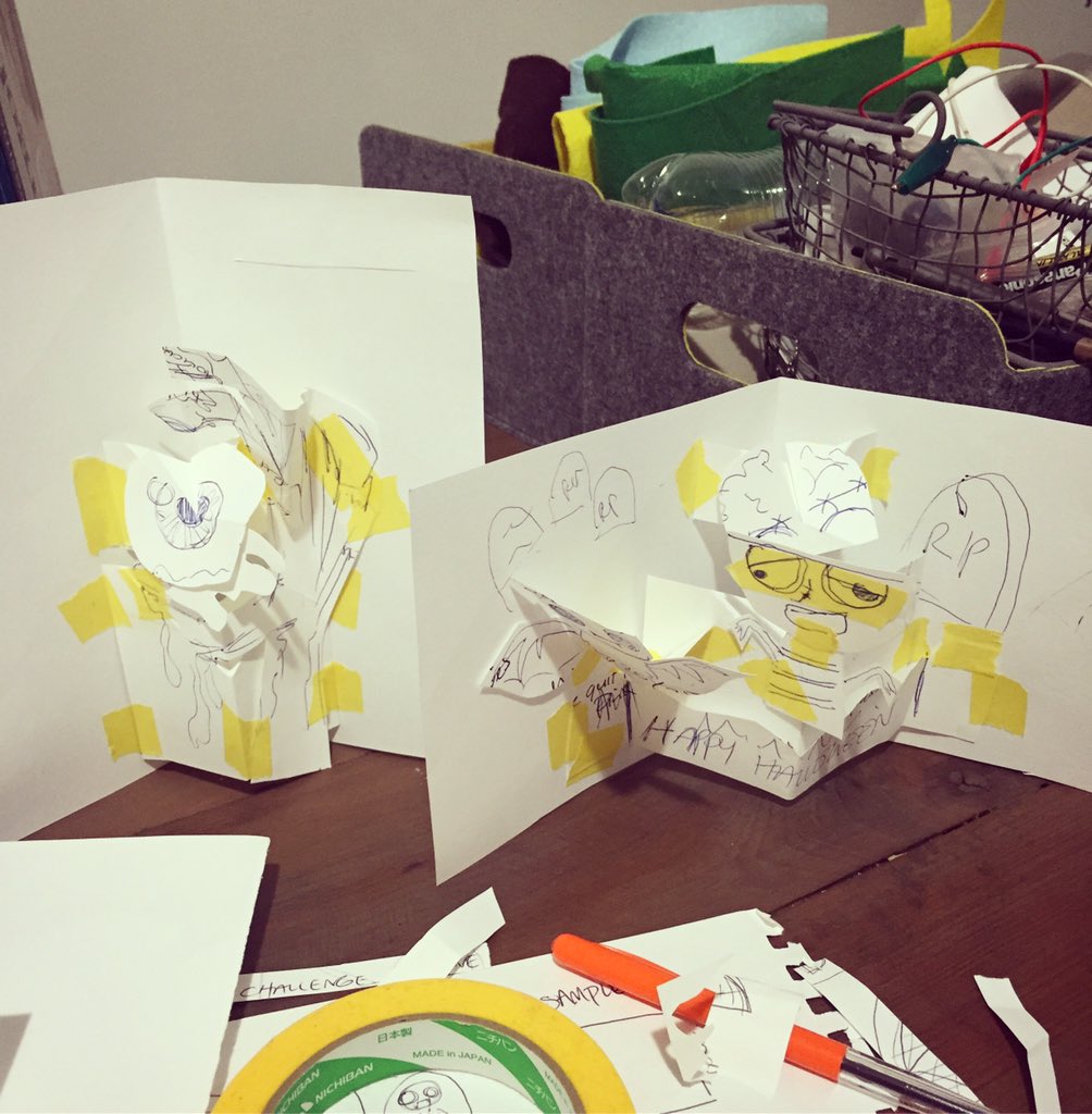 MissesArtech's tweet photo. Working on new #makeanywhere prototypes combining paper engineering & circuits. Tutorials will be up on YouTube soon https://t.co/9fcEhaqYkh