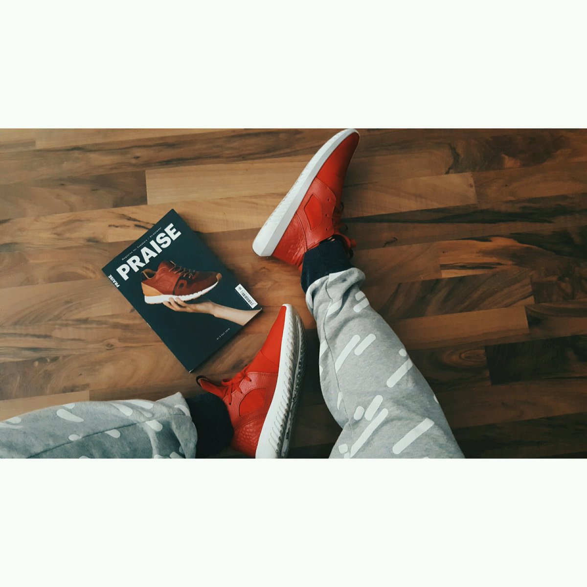 Rabbit_Runz's tweet photo. [Hood Morning Lektüre]
Ihr solltet definitiv den folgenden #PraiseMag Artikel checken:
▶ https://t.co/Cww9gMdlmN
#Feature #KicksOnFriday https://t.co/Vpi7WzprUp