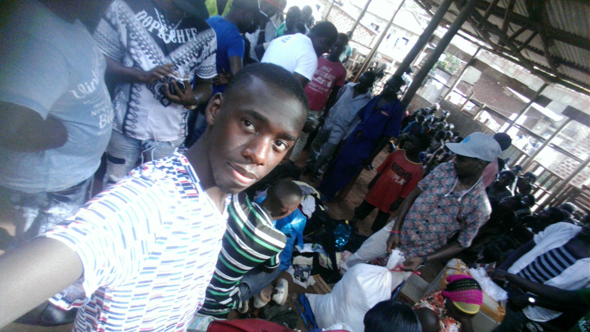 The work of volunteers impacts on all our lives, 
Even if we are not aware of it.@mbuya katoogo zone chilling with the ghetto people