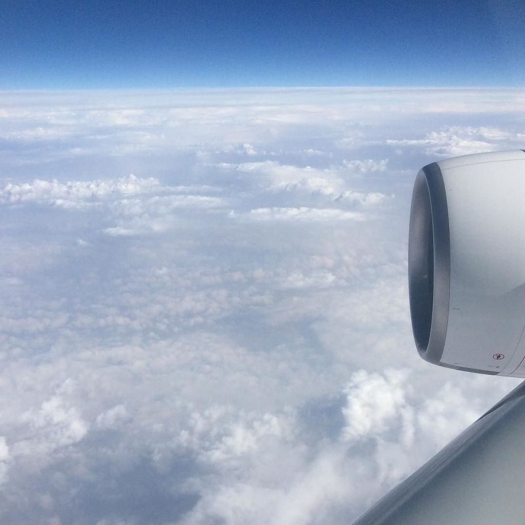 Tuism's tweet photo. Posting from the air en route to Paris #gamesconnection #whatatimetobealive! https://t.co/kGQBBu6JoN https://t.co/7b3ZMLYCGH