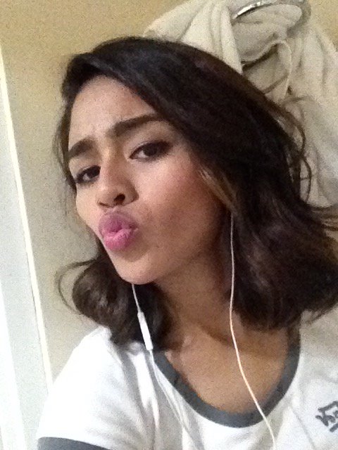 vivoree's tweet photo. 😂 https://t.co/fCs1Quxjf2